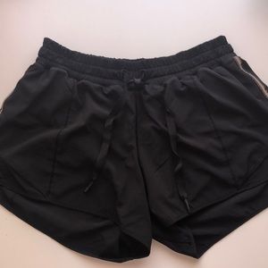 LULULEMON HOTTY HOT SHORT I *LONG 4” *
